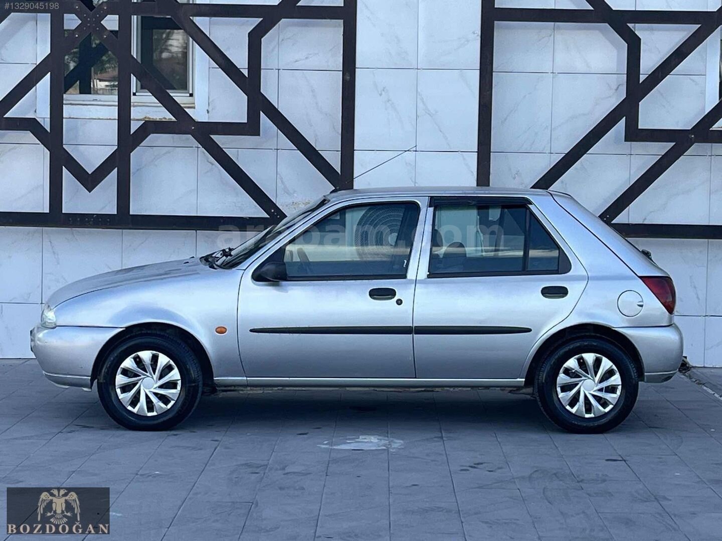 Galeriden Ford Fiesta 1.25 Ghia 1999 Model Kayseri 292.000 km Gri 4