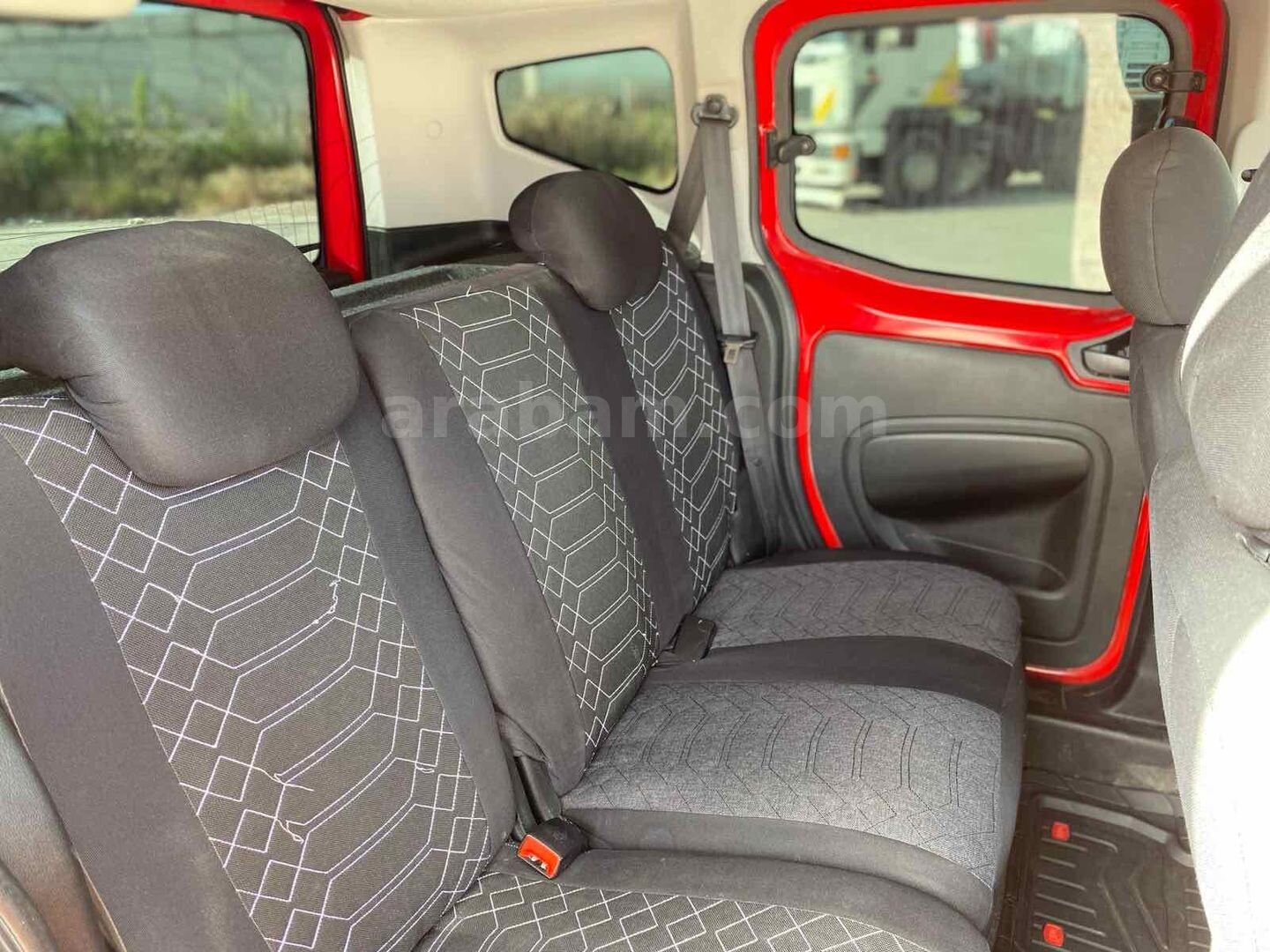 Sahibinden Fiat Fiorino Combi 1.3 Multijet Emotion 2011 Model 7