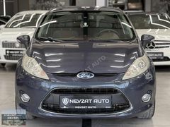 TAM OTOMATİK FORD FİESTA 1.4 LPG'Lİ TİTANİUM KIRMIZI GÖĞÜS