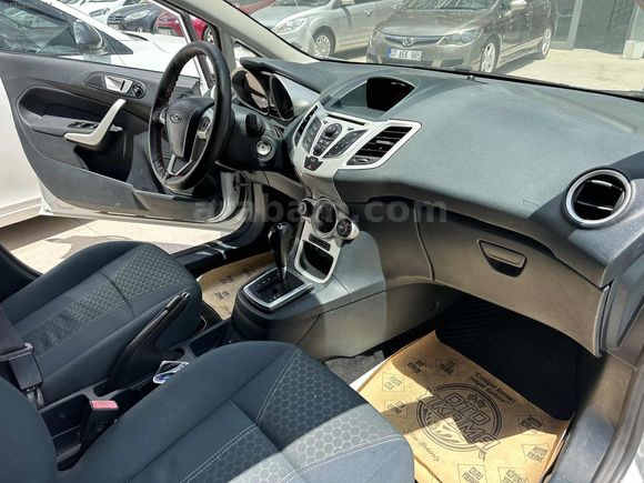 HASTASINA 2012 FORD FİESTA 1.4 TİTANİUM X "85" BİNDE CAM GİBİ