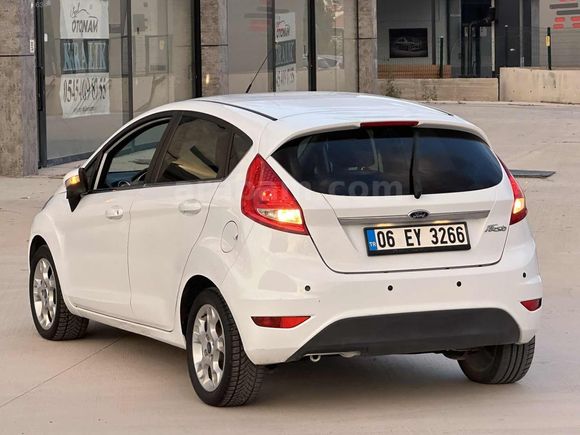 HASTASINA 2012 FORD FİESTA 1.4 TİTANİUM X "85" BİNDE CAM GİBİ
