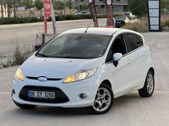 HASTASINA 2012 FORD FİESTA 1.4 TİTANİUM X "85" BİNDE CAM GİBİ