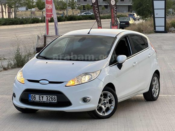 HASTASINA 2012 FORD FİESTA 1.4 TİTANİUM X "85" BİNDE CAM GİBİ