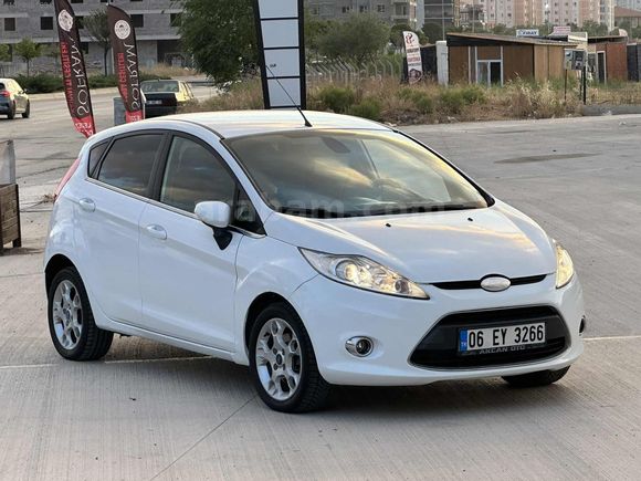HASTASINA 2012 FORD FİESTA 1.4 TİTANİUM X "85" BİNDE CAM GİBİ