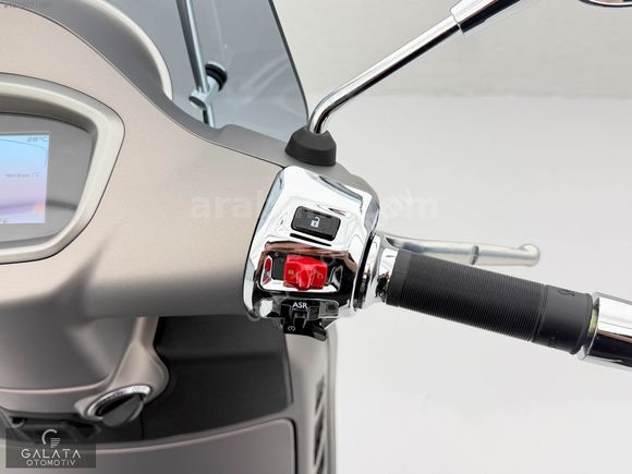'GALATA' 2023 VESPA 2023 GTS 300 SUPERTECH