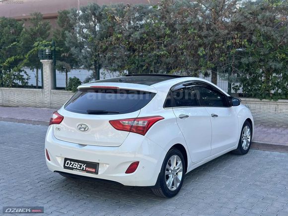 ÖZBEK PREMİUM'DAN 160 BİNDE CAM TAVANLI İ30