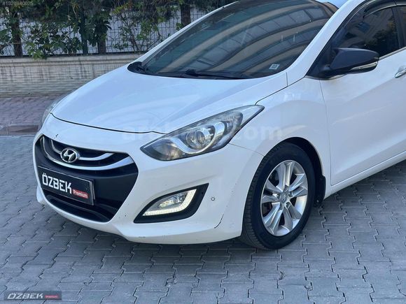 ÖZBEK PREMİUM'DAN 160 BİNDE CAM TAVANLI İ30