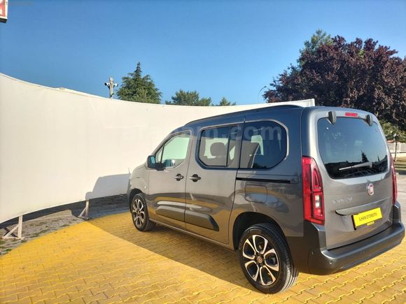 2024 DOBLO 1.5 DIZEL EAT8 PREMIO PLUS CAM TAVAN