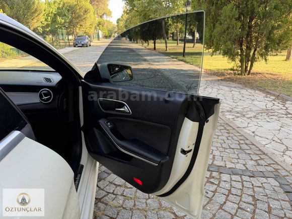 2015 Model CLA 180d AMG HATASIZ KUSURSUZ