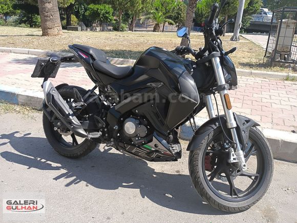 2.EL BENELLİ 125 S -2024 MODEL AZ KM'DE SERVİS BAKIMLI - BAYİDEN