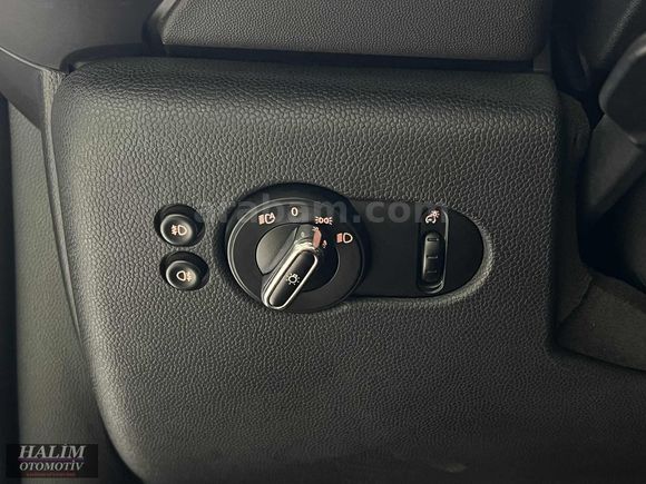 HALİMOTOMOTİV.2015 MİNİ COOPER 1.5D CHİLİ LED+CAM TAVAN+BURBERY