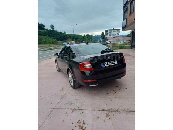  Skoda Octavia 1.6 TDI 2013 Model 