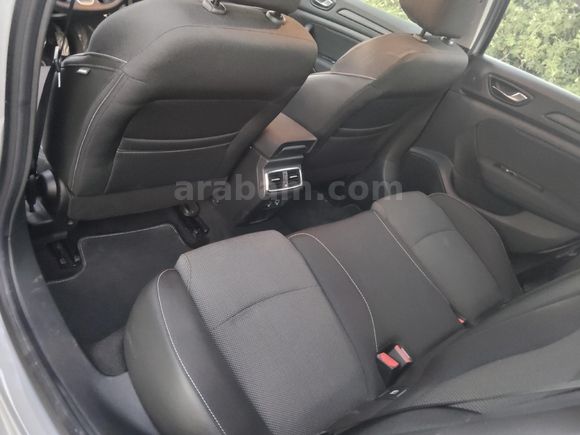 Sahibinden Renault Megane 1.3 TCe Touch 2025 Model