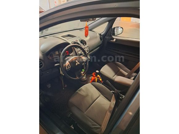 Sahibinden Mitsubishi Colt 1.3 Invite 2009 Model