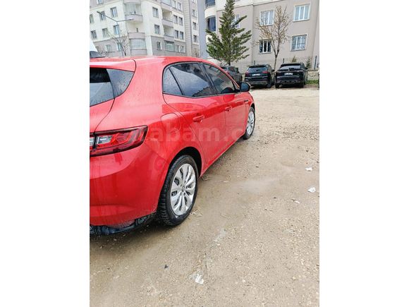Sahibinden Renault Megane 1.6 Joy 2017 Model Van.