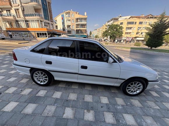 EG GARAJ'DAN 1.6 OTOMATİK ASTRA