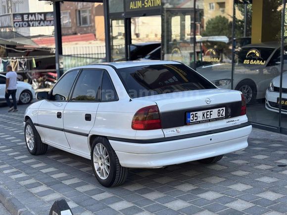 EG GARAJ'DAN 1.6 OTOMATİK ASTRA