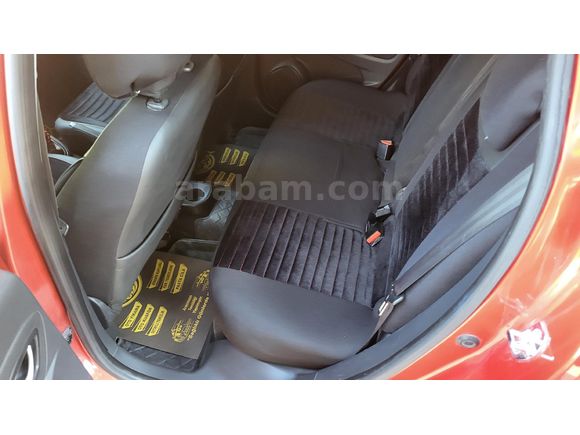 Renault Clio 1.2 Joy 2015 Model  194.000 km hasar kayıtsız