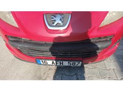 Sahibinden Peugeot 207 1.6 HDi Trendy 2010 Model  300.000 km Kırmızı