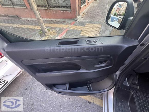 2025 JUMPY 2.0 BlueHDİ-8 İLERİ+GÜVENLİK PAKETLİ-HATASIZ-26 700KM