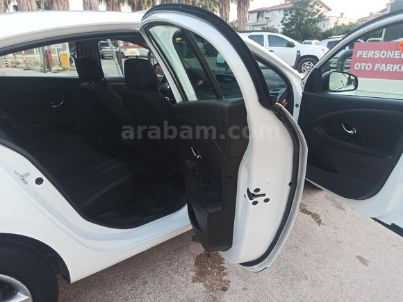1.5 dCi Touch 2015 çıkışlı 126.000 km otomatik