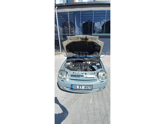 Clio 1.4 16 walf klimalı 2001 Model