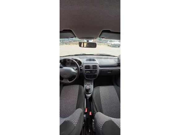 Clio 1.4 16 walf klimalı 2001 Model