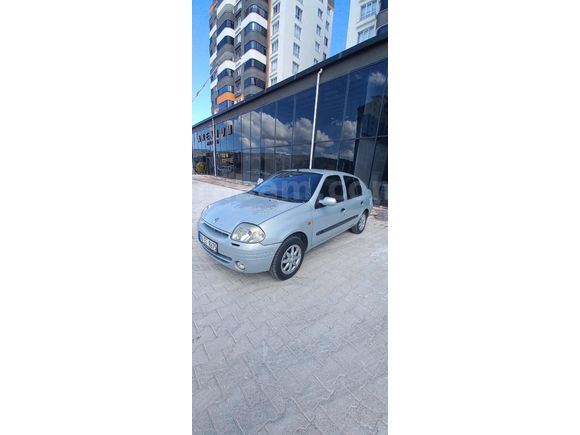 Clio 1.4 16 walf klimalı 2001 Model