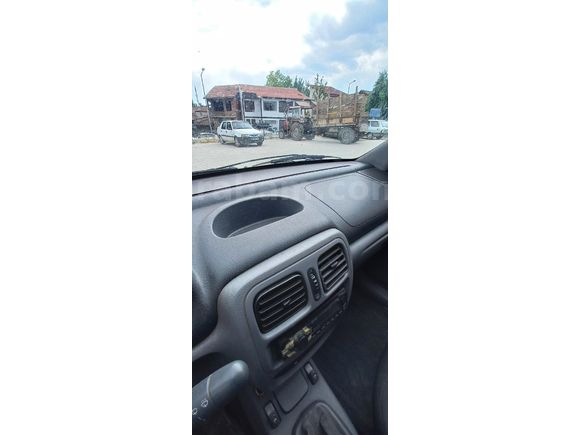 Clio 1.4 16 walf klimalı 2001 Model