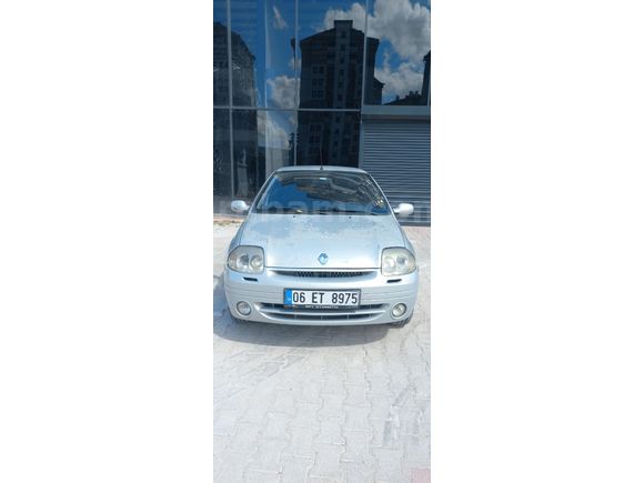 Clio 1.4 16 walf klimalı 2001 Model