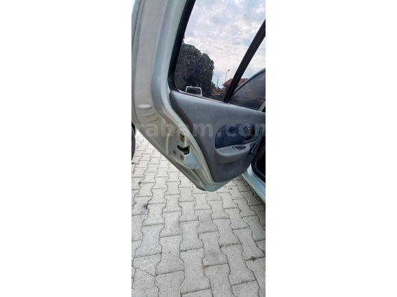 Clio 1.4 16 walf klimalı 2001 Model