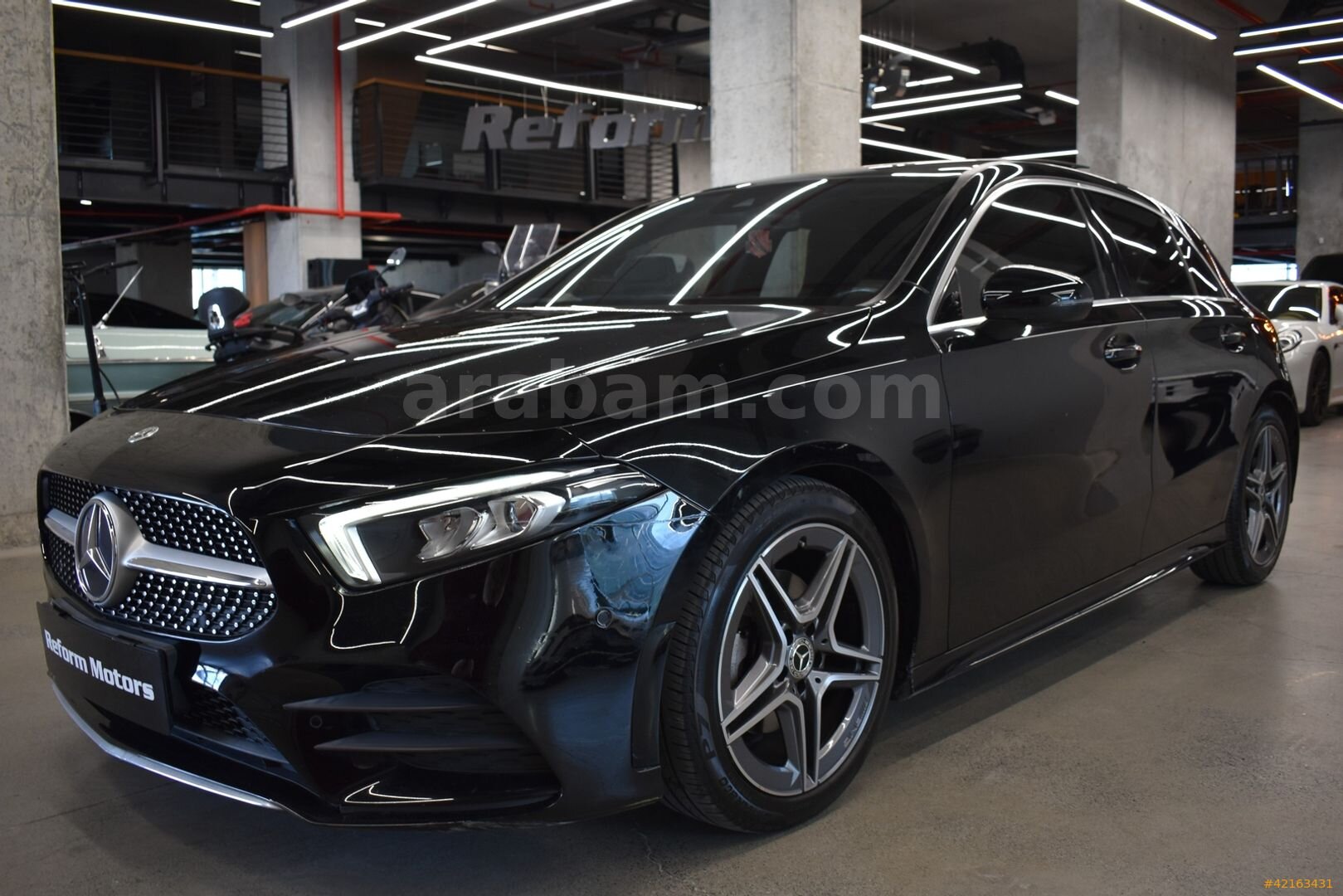 Galeriden Mercedes - Benz A 200 AMG 2020 Model İstanbul 70.900 km Siyah 4