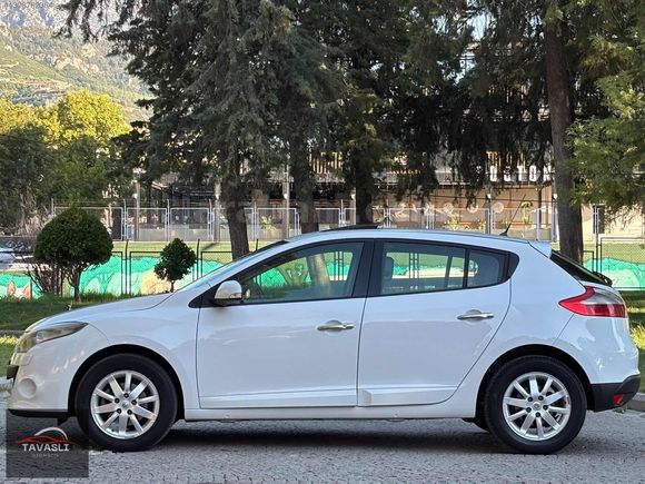 İLK SAHİBİNDEN SUNROOF LU TEMİZ MEGANE