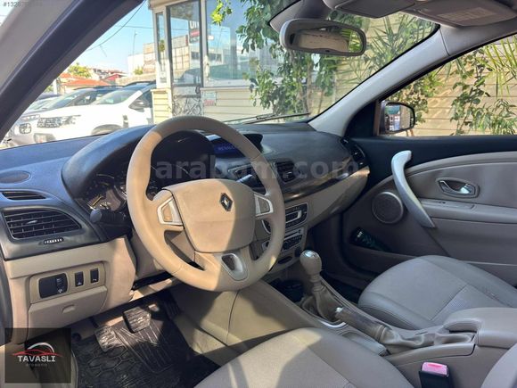 İLK SAHİBİNDEN SUNROOF LU TEMİZ MEGANE
