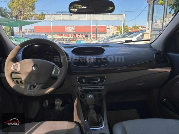İLK SAHİBİNDEN SUNROOF LU TEMİZ MEGANE