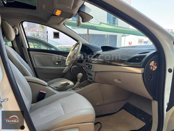 İLK SAHİBİNDEN SUNROOF LU TEMİZ MEGANE