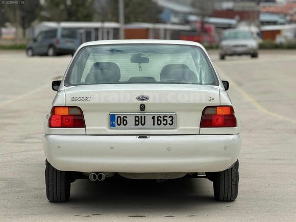 2000 ESCORT KLİMA BENZİN LPG TEMİZZ