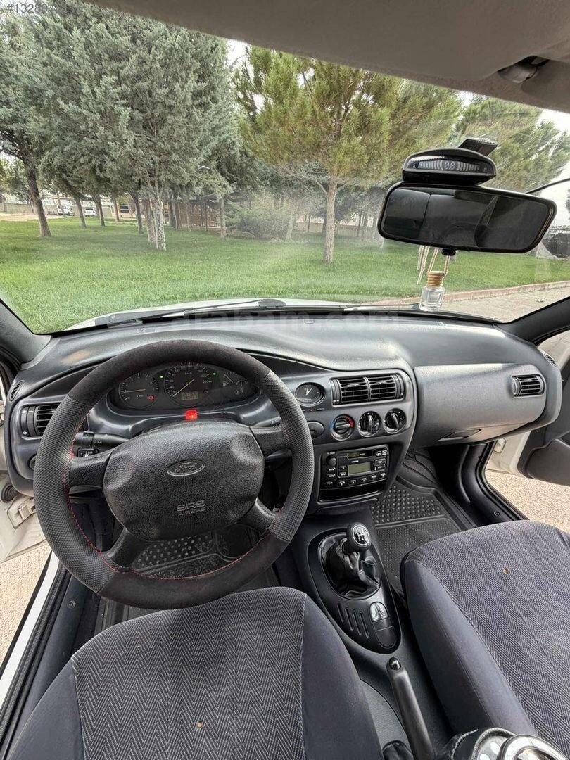 Galeriden Ford Escort 1.6 CLX 2000 Model Ankara 192.000 km Beyaz 7