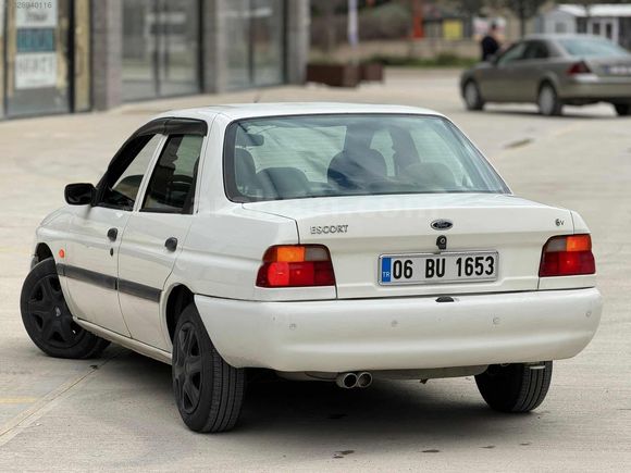 2000 ESCORT KLİMA BENZİN LPG TEMİZZ