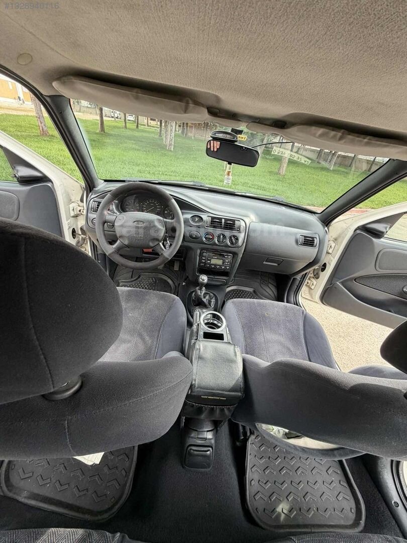 Galeriden Ford Escort 1.6 CLX 2000 Model Ankara 192.000 km Beyaz 4