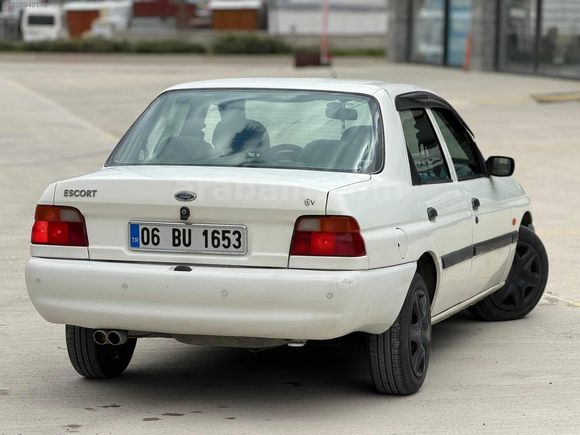 2000 ESCORT KLİMA BENZİN LPG TEMİZZ