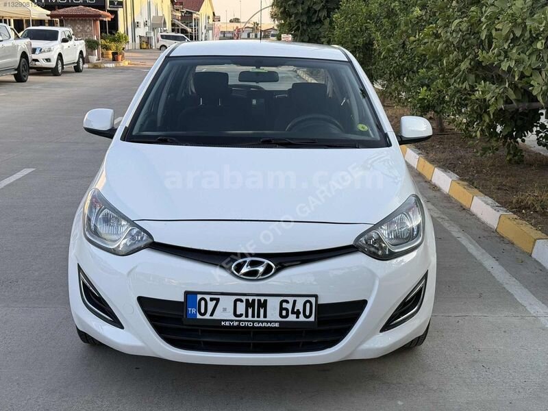 Galeriden Hyundai i20 1.2 D-CVVT Jump 2013 Model Antalya 173.000 km Beyaz