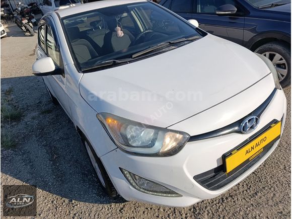Hundai i20 bakımlı