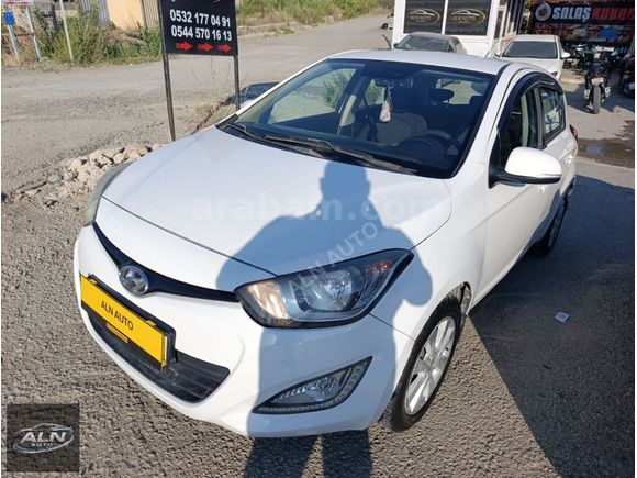 Hundai i20 bakımlı