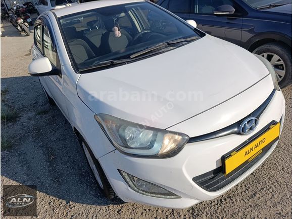 Hundai i20 bakımlı