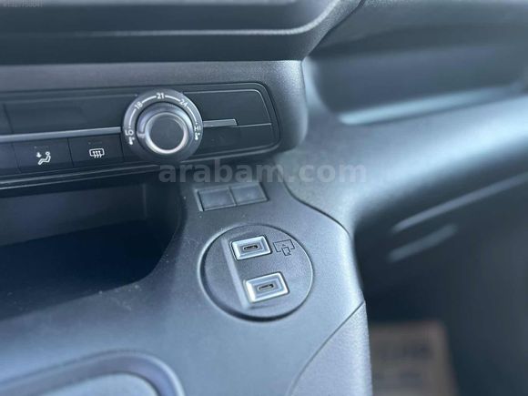 KONUK AUTO'DAN 9.000 Km de 2025 MODEL 1.5 EASY DOBLO