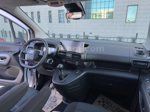 KONUK AUTO'DAN 9.000 Km de 2025 MODEL 1.5 EASY DOBLO