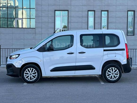KONUK AUTO'DAN 9.000 Km de 2025 MODEL 1.5 EASY DOBLO