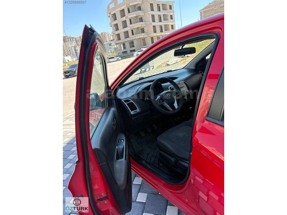 HATASIZ HYUNDi i20 TEK ELDEN KULLLANILMIS