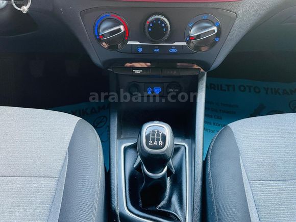 DEĞİŞENSİZ 2015 MODEL İ20 STYLE 127.000 KM